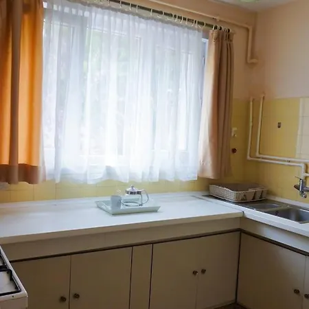 Vintage Retreat In The Heart Of شقة
